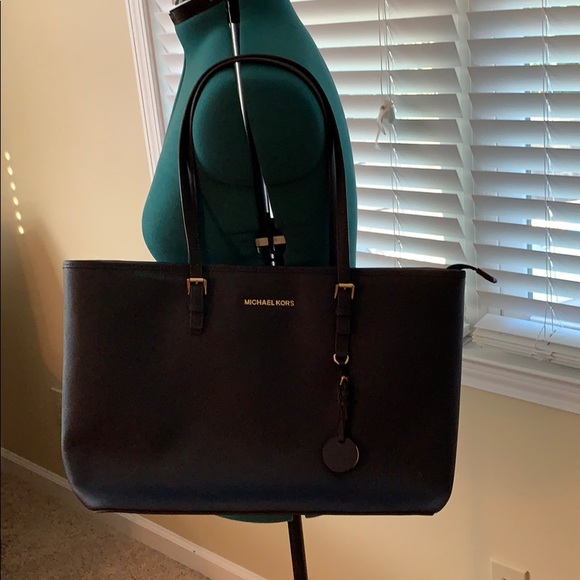 Michael Kors handbag - Picture 1 of 8